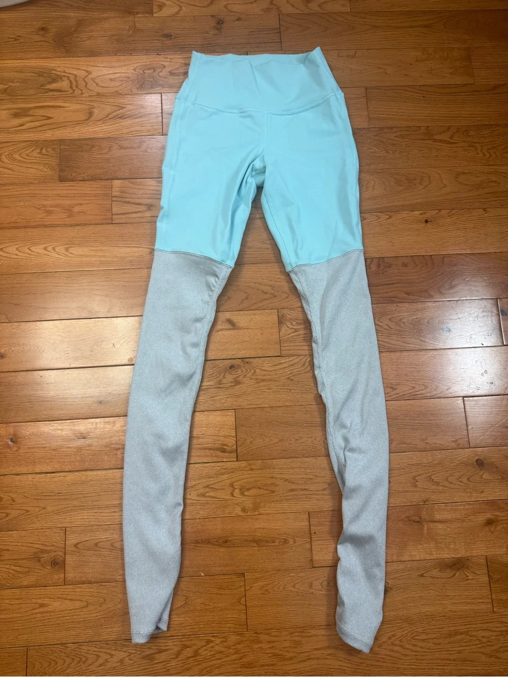 ALO Yoga High-Waist Two Tone Goddess Leggings
